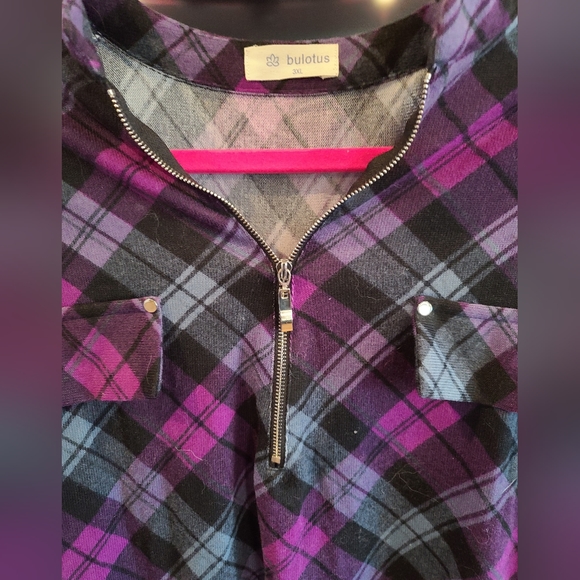 Adorable purple plaid zip-up tunic 3X - Picture 2 of 6